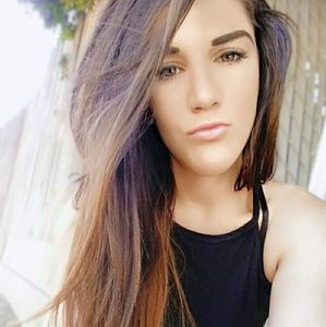 Meet your Posher, Whitney raquel